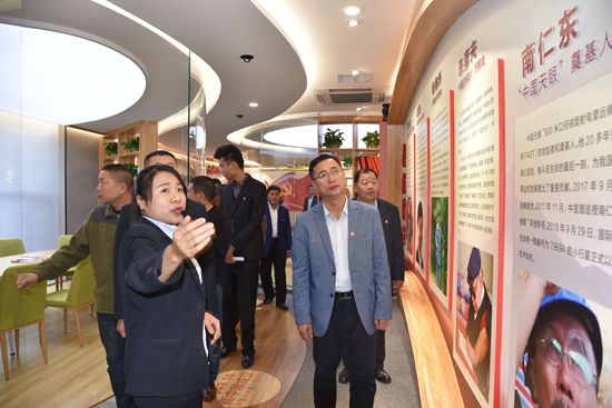 進(jìn)學(xué)堂 學(xué)黨章，守初心 擔(dān)使命——集團(tuán)黨總支開展黨員開放式組織生活19