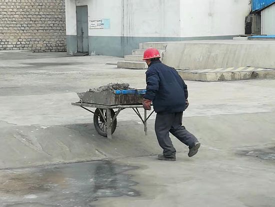 大修進(jìn)行時(shí)，這里有一群可愛的重山人.......95