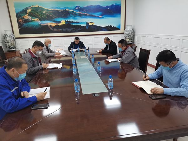腳踏實(shí)地守初心  立足崗位履使命  ——重山光電、集團(tuán)機(jī)關(guān)黨支部組織召開(kāi)一季度黨員大會(huì)59
