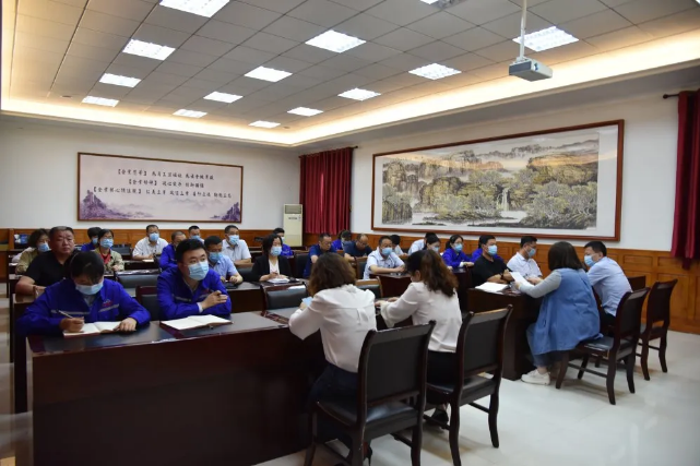 集團(tuán)機(jī)關(guān)、魯中水泥黨支部召開入黨積極分子推選會議57