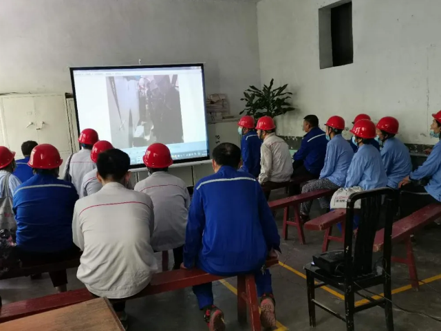 粉磨車間組織現(xiàn)場(chǎng)管理落實(shí)會(huì)議99