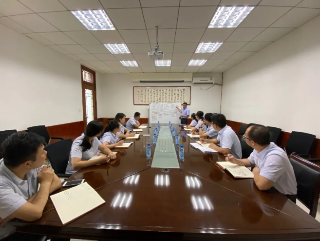 運(yùn)營(yíng)中心組織專題學(xué)習(xí)24