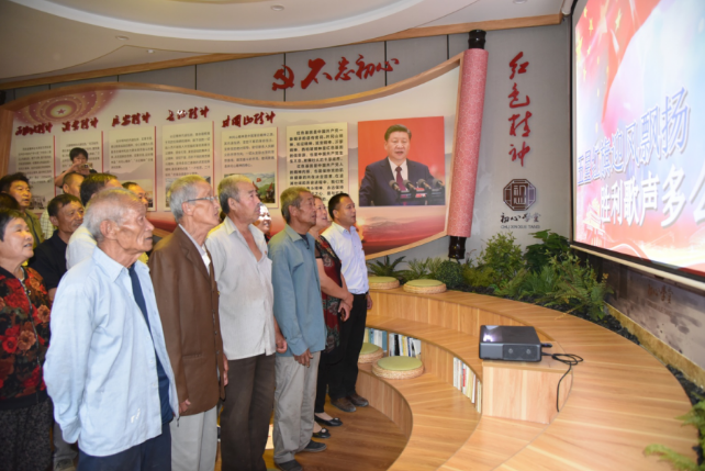 守初心  擔使命 為民服務(wù)不止步       —昆侖鎮(zhèn)小范村黨支部到重山集團開展開放式組織生活35