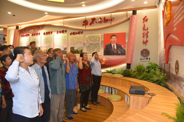 守初心  擔使命 為民服務(wù)不止步       —昆侖鎮(zhèn)小范村黨支部到重山集團開展開放式組織生活35